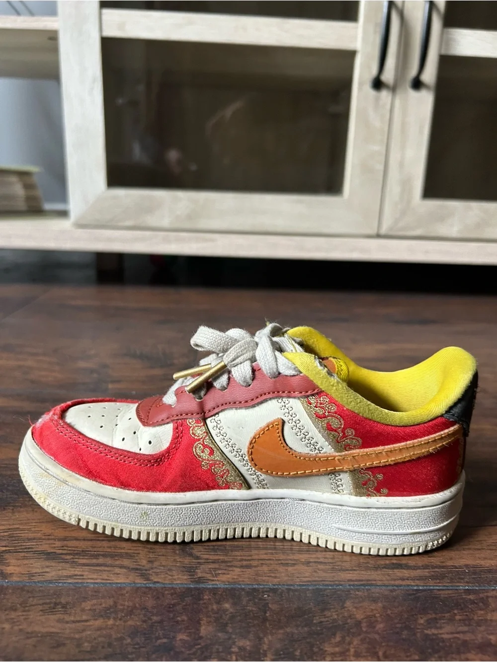 Nike Kids Red and Cream Low-Top Sneakers
